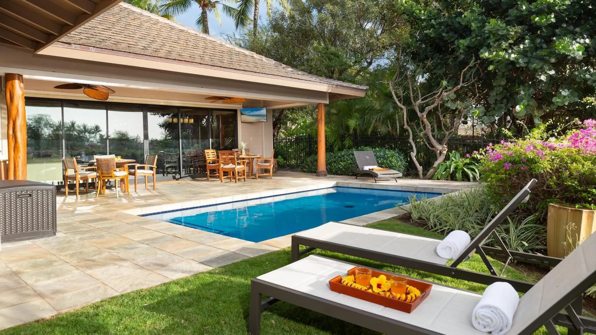 Дом отдыха Coral Reef Lush 4Br Kamilo Home With Heated Pool And Guest Cottage Ваиколоа-Виллидж