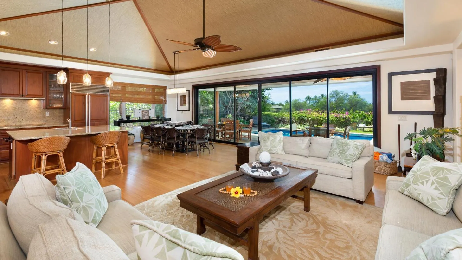 Дом отдыха Coral Reef Lush 4Br Kamilo Home With Heated Pool And Guest Cottage Ваиколоа-Виллидж